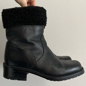 Leather Bastien waterproof black boots with black fur trim size 6
